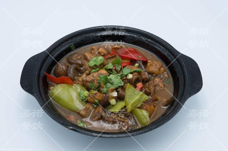 西安快餐创业指南 黄焖鸡米饭核心技术详解与餐饮管理之道